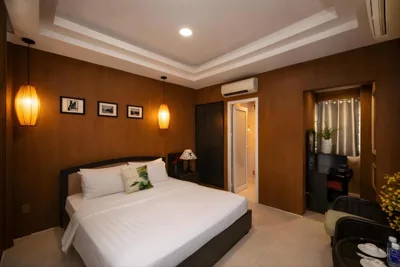 Deluxe Double Room with Bath — Vintage Boutique Hotel & Spa